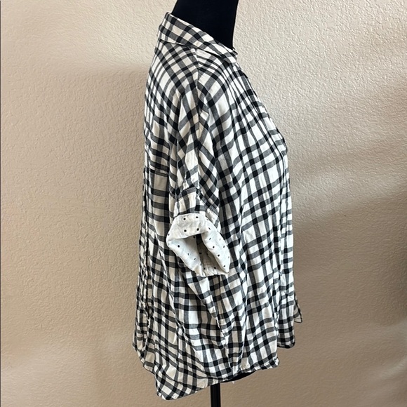 Madewell Courier Button-Back Shirt in Plaid With Polka Dot Cuff Sleeve - Picture 5 of 9